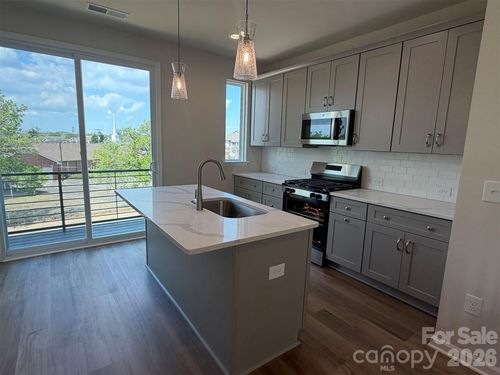 eqx1873-1610 Spring Street, Charlotte, NC, 28206 | Card Image