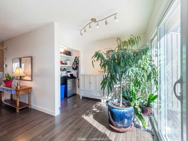 393 Point Mckay Gardens Nw, Home with 3 bedrooms, 2 bathrooms and 2 parking in Calgary AB | Image 15