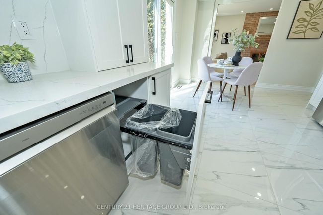 92 East Ave, House other with 4 bedrooms, 3 bathrooms and 2 parking in Scarborough ON | Image 14