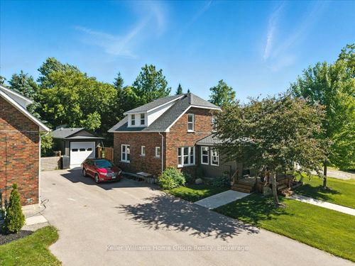 {{alt}} | Card Image