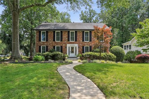 100 Spring Ridge Ct, Roswell, GA, 30076-2612 | Card Image