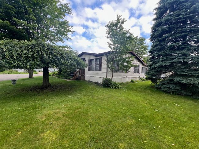 8235 Willow Glen Trail, House other with 2 bedrooms, 2 bathrooms and null parking in Erie PA | Image 20