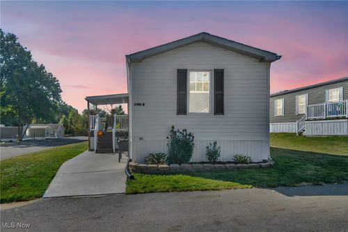 5416 M St Ne, Magnolia, OH, 44643-8467 | Card Image