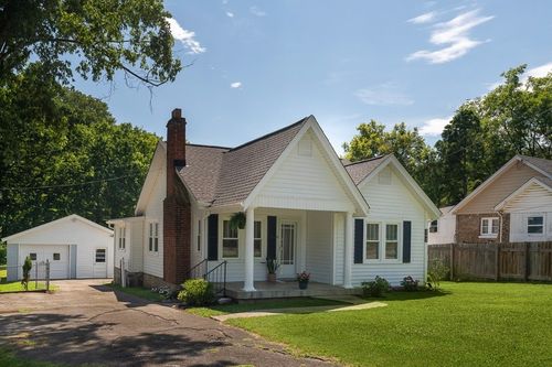 242 Emmitt Ave, Madison, TN, 37115-4712 | Card Image