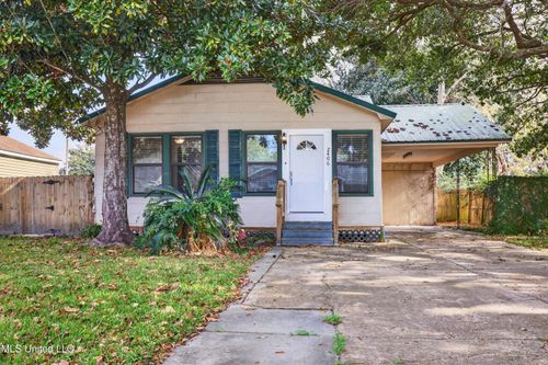 2406 8th St, Pascagoula, MS, 39567-5737 | Card Image