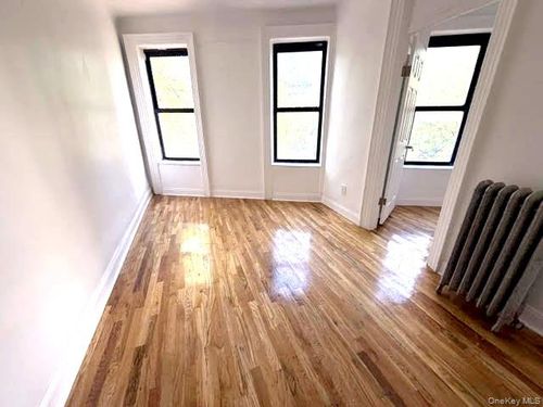 32-30 Macombs Pl, New York, NY, 10039-1834 | Card Image