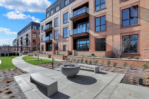 unit-203-877 N East St, Indianapolis, IN, 46202-4219 | Card Image