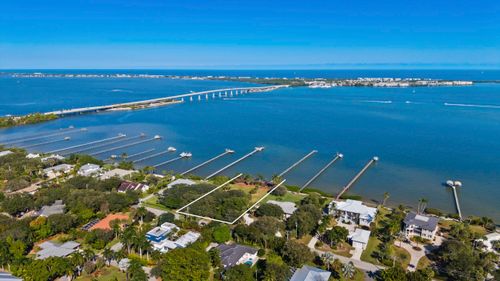 36 S Sewalls Point Rd, Sewalls Point, FL, 34996-6728 | Card Image
