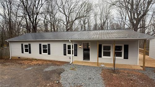 302 La Quinta Dr, Advance, NC, 27006-7007 | Card Image