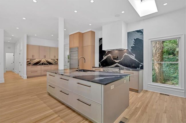 400 Old Ivy Rd Ne, House other with 6 bedrooms, 6 bathrooms and 3 parking in Atlanta GA | Image 27