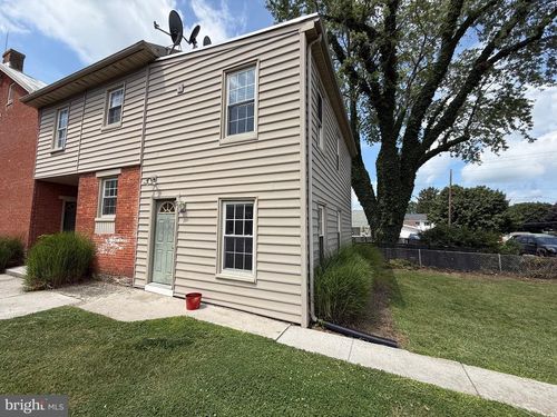 rear-223 N Queen St, LITTLESTOWN, PA, 17340-1203 | Card Image