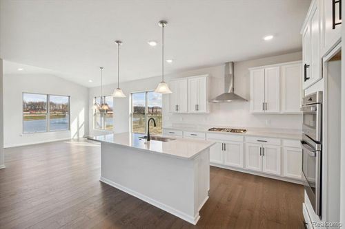 61925 Hevel Ln, Washington Township, MI, 48094-4005 | Card Image