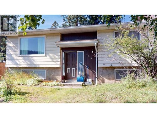 2016 Alder St, Elkford, BC, V0B1H0 | Card Image