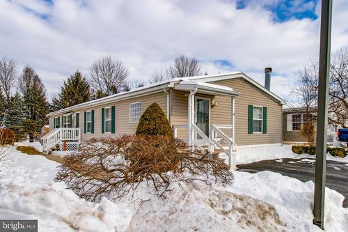 142 Tulip Cir, EPHRATA, PA, 17522-9153 | Card Image