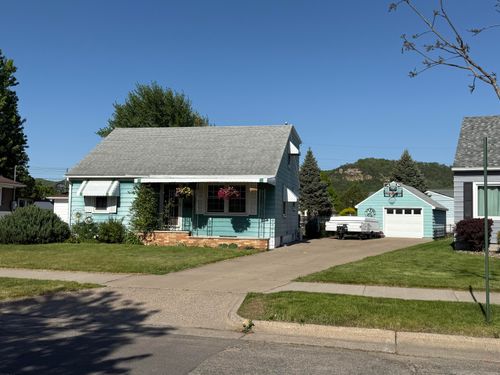 1907 22nd St S, La Crosse, WI, 54601-6650 | Card Image