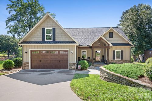 3931 Reid Cir, Sherrills Ford, NC, 28673-8315 | Card Image
