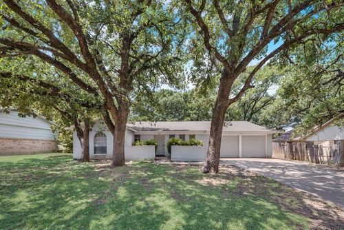 6500 Melinda Dr, Forest Hill, TX, 76119-7669 | Card Image