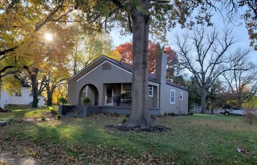 704 W Church St, Ozark, MO, 65721-9235 | Card Image