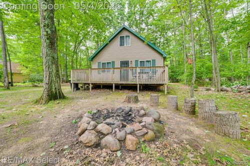 517 Monroe Blvd, Roscommon, MI, 48653-8710 | Card Image