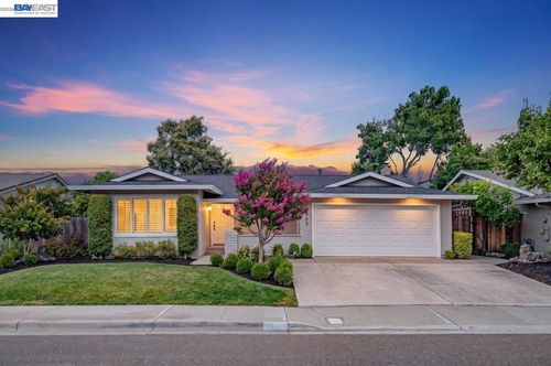 4865 Mason St, Pleasanton, CA, 94588-3844 | Card Image