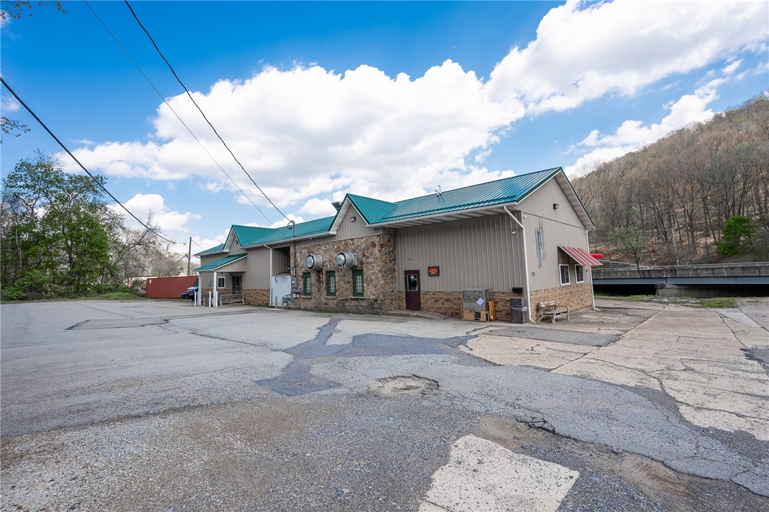 Commercial Sale in Cherryhll Twp/Clymer 4