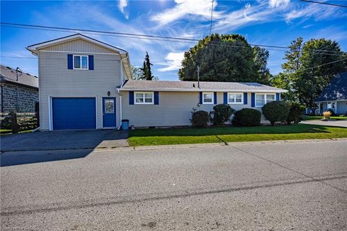 2035 Erie St, Port Dover, ON, N0A1N7 | Card Image