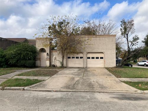 7415 Fountaincrest Dr, Houston, TX, 77041-1869 | Card Image