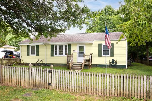 121 Vickers Ave, Watertown, TN, 37184-1223 | Card Image