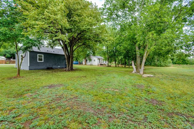 307 Commerce St W, House other with 2 bedrooms, 1 bathrooms and null parking in Honey Grove TX | Image 23