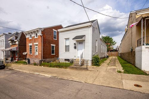 923 Ann St, Newport, KY, 41071-1415 | Card Image