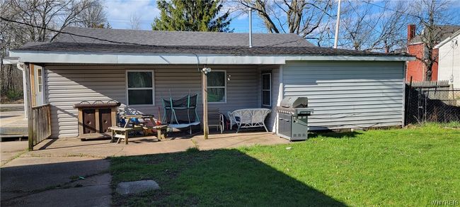 back view of porch area | Image 10