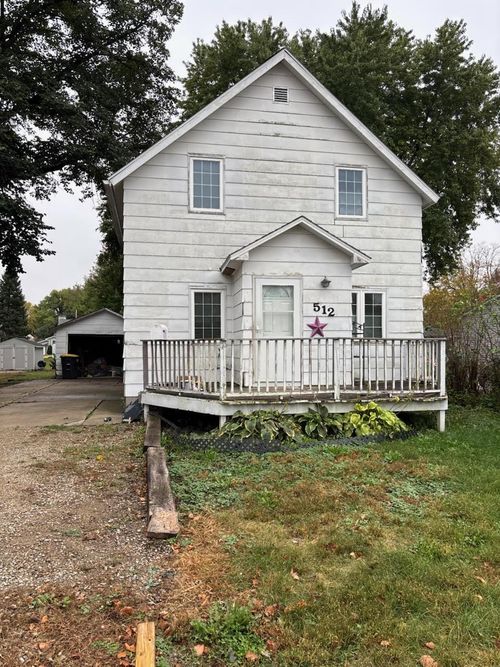 512 E 11th St, Blue Earth, MN, 56013-2621 | Card Image