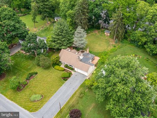 1429 Sunset Dr, LANCASTER, PA, 17601-5253 | Card Image