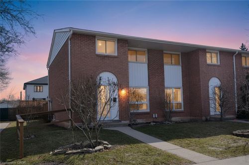 122-150 Gateshead Cres, Stoney Creek, ON, L8G4A7 | Card Image