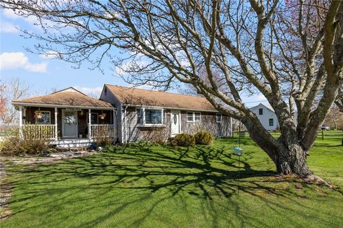 418 Long Hwy, Little Compton, RI, 02837-1818 | Card Image