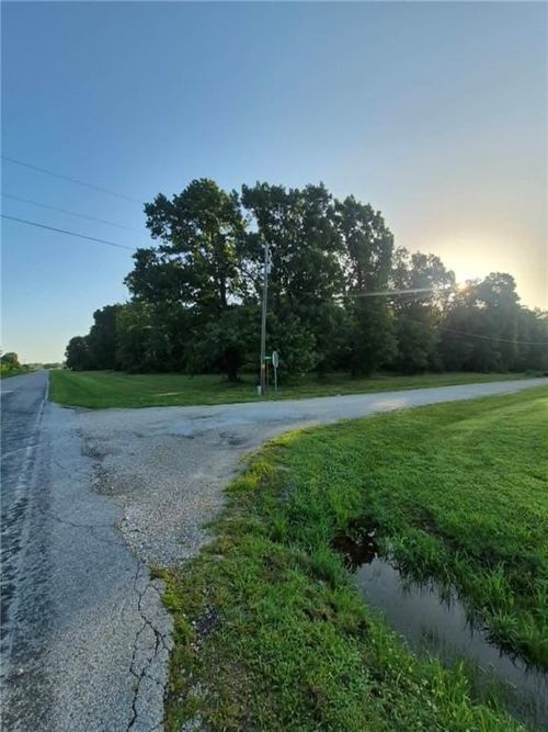 899 E Dade 4 Road, Other, MO, 65635 | Card Image