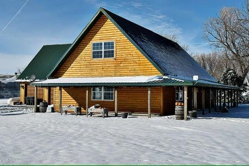 3267 Oak Ave, Dayton, IA, 50530-7593 | Card Image