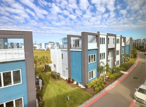 unit-206-7760 Sandy Ridge Dr, Reunion, FL, 34747-6809 | Card Image