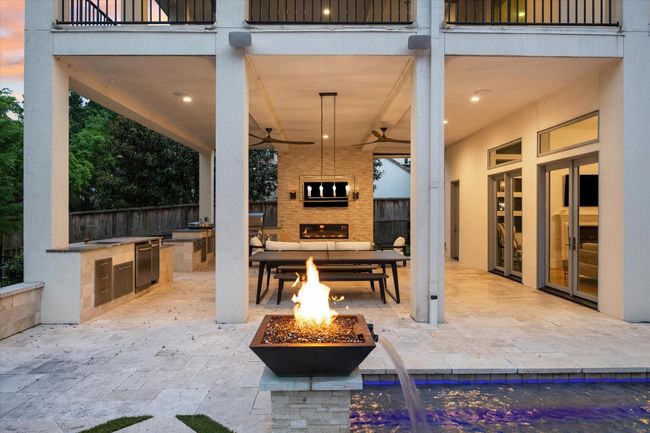 E - 22 E Shady Ln, House other with 5 bedrooms, 5 bathrooms and 3 parking in Houston TX | Image 46