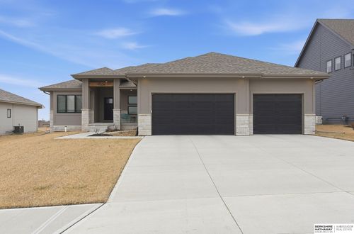 7864 Von St, Papillion, NE, 68046-5857 | Card Image