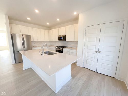 5926 Juna Ave, Plainfield, IN, 46168-9231 | Card Image