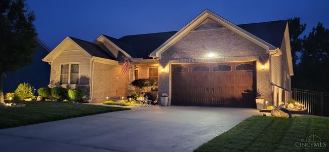 1331 Peregrine Way, House other with 4 bedrooms, 3 bathrooms and null parking in Hamilton OH | Image 52