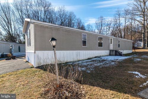 100 Waldon Cir, MACUNGIE, PA, 18062-9253 | Card Image