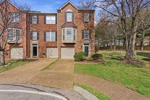 658 Huffine Manor Cir, Franklin, TN, 37067-5673 | Card Image