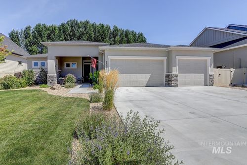 8902 S Fuego Ave, Kuna, ID, 83634-4890 | Card Image