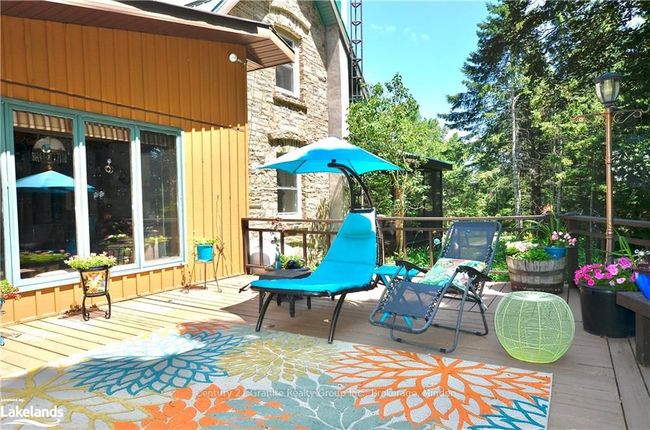 9717 Highway 118, House other with 2 bedrooms, 2 bathrooms and 8 parking in Algonquin Highlands ON | Image 27