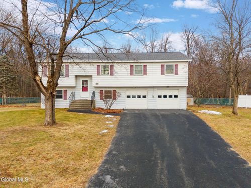 77 Bridle Path, Colonie, NY, 12205-2301 | Card Image