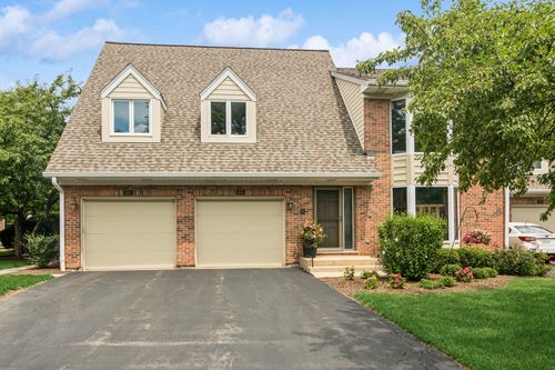 1653 N Belmont Ct, Arlington Heights, IL, 60004-3954 | Card Image