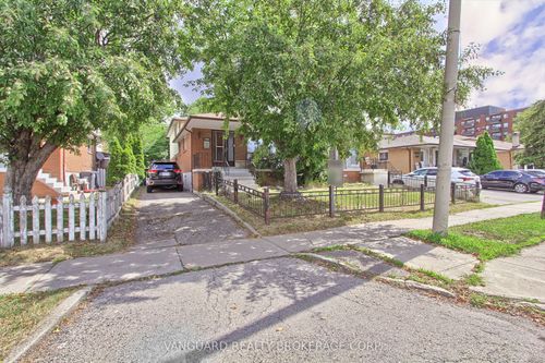 7405 Catalpa Rd, Mississauga, ON, L4T2T2 | Card Image