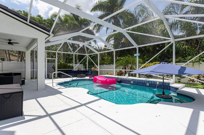 2738 Misty Oaks Circle Royal Circle, House other with 4 bedrooms, 3 bathrooms and null parking in Royal Palm Beach FL | Image 25